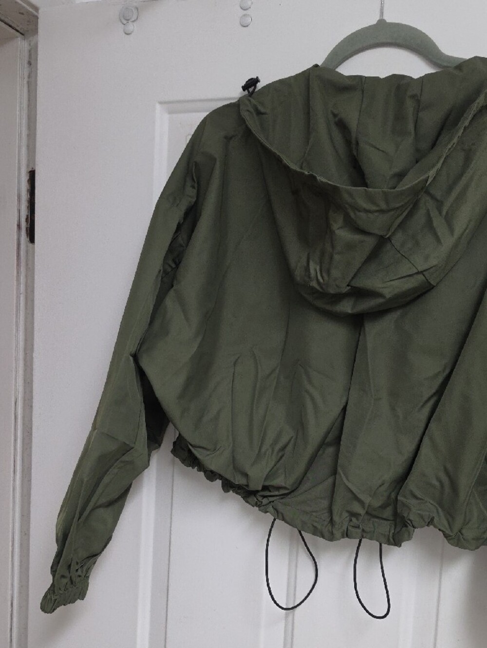 Zara Cropped Light Rain Jacket / Windbreaker in olive green. - Picture 7 of 9